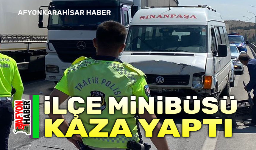 Afyon da ilçe minibüsü kaza yaptı 6 yaralı Afyon Haber Afyon