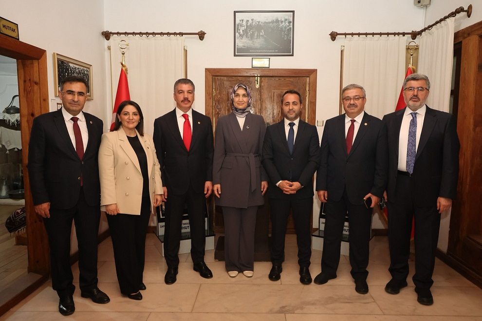 Numan Kurtulmus Suhut1