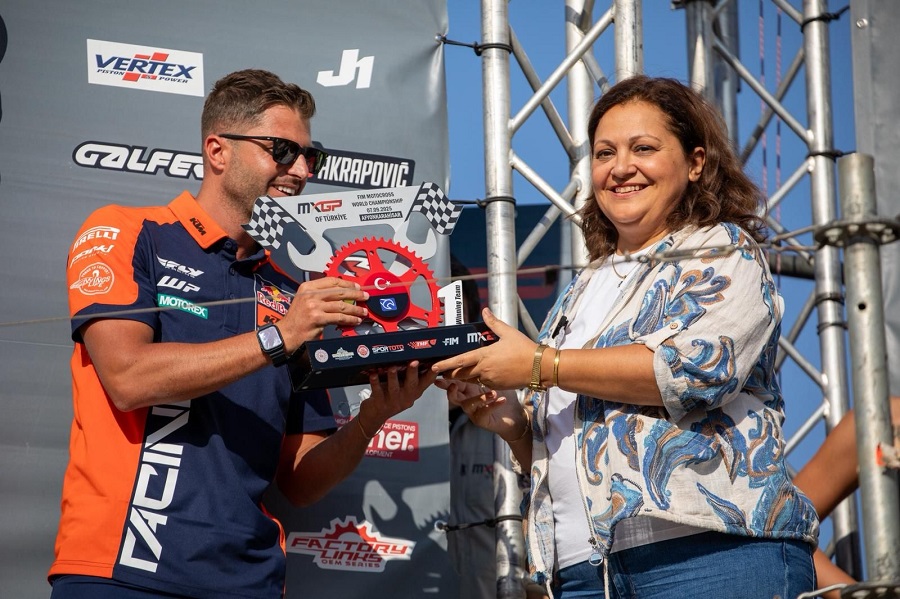 Burcu Koksal Motofest