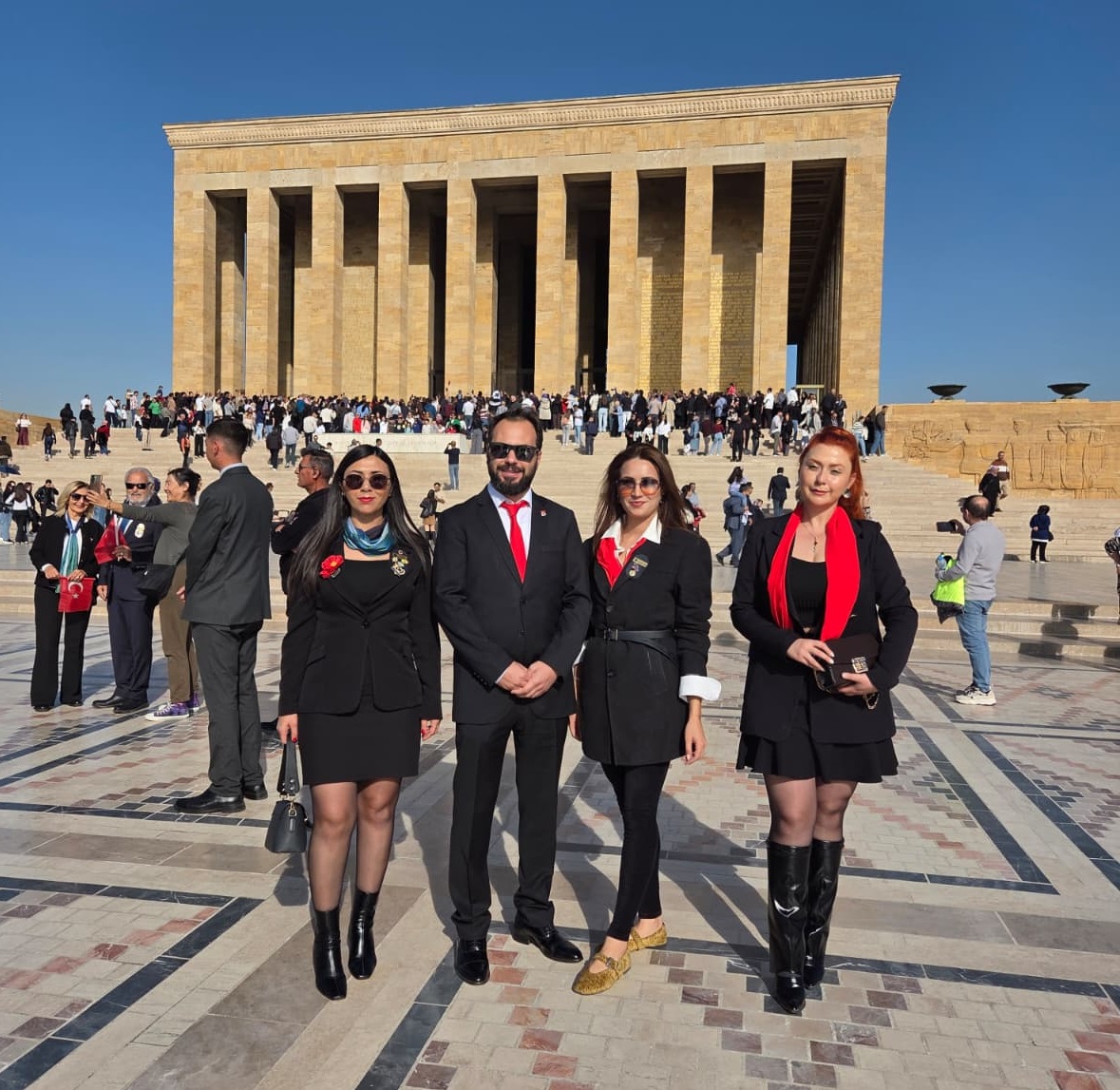 A F Y O N L İ O N S