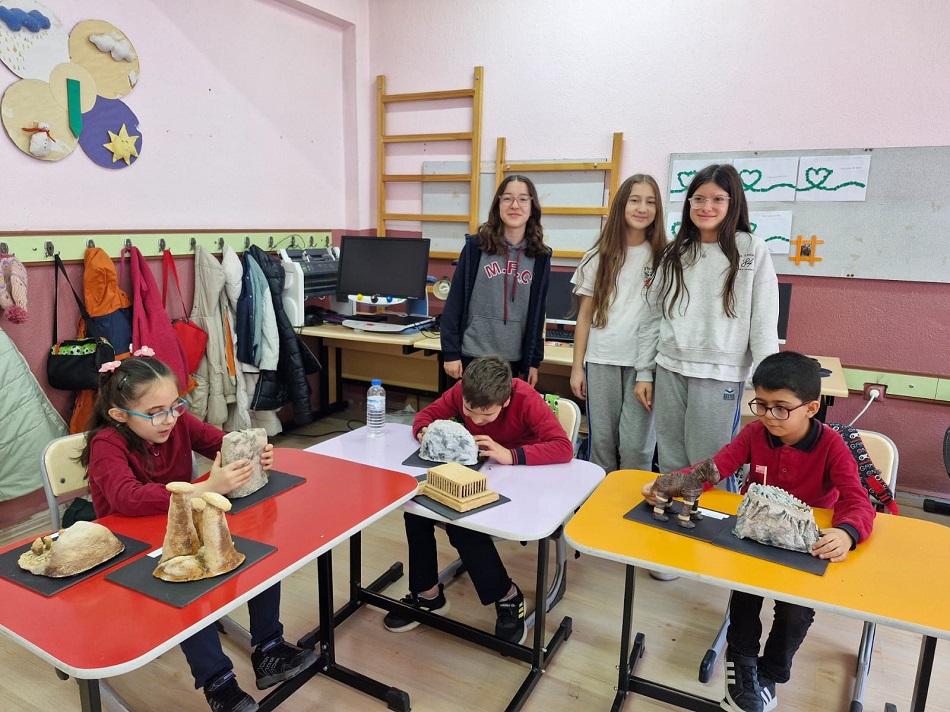 D U M L U P İ N A R B İ L S E M