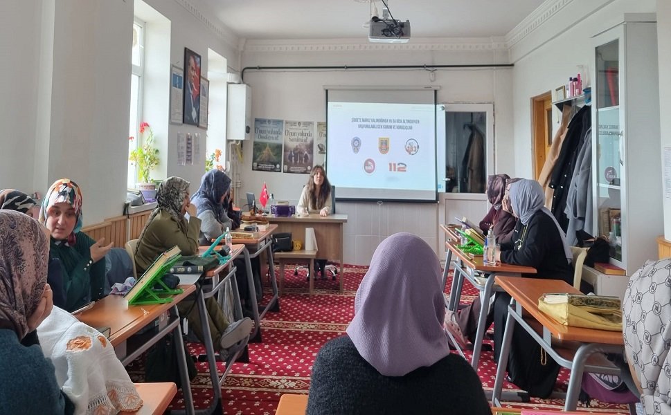 Afyon KADEM kadınları bilgilendiriyor