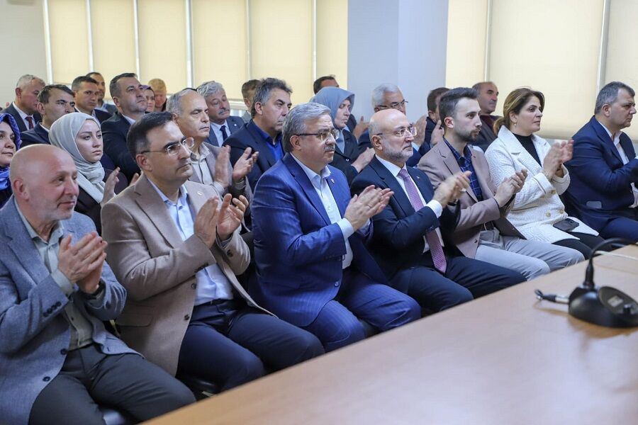 F90A6186 C051 4917 A4Fc D96562123B47