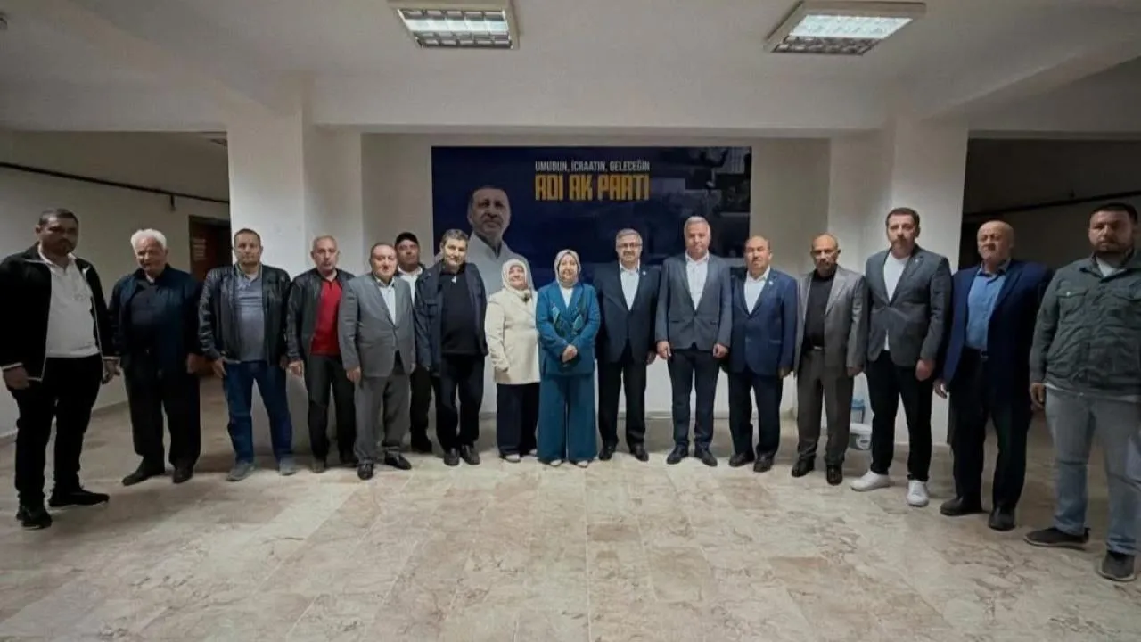 Ak Parti Heyeti İscehisarlı Hemşerileriyle Bayramlaştı 1