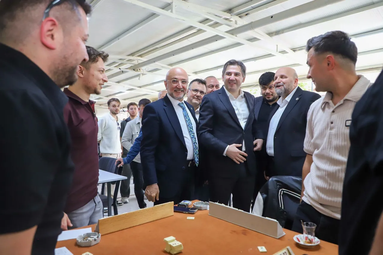 Ak Parti’den Bolvadin’de Bayram Mesaisi 2