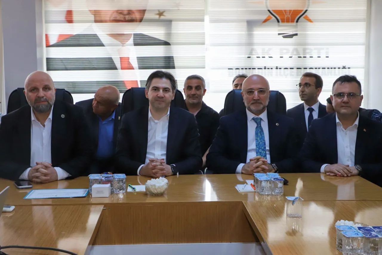 Ak Parti’den Bolvadin’de Bayram Mesaisi 3