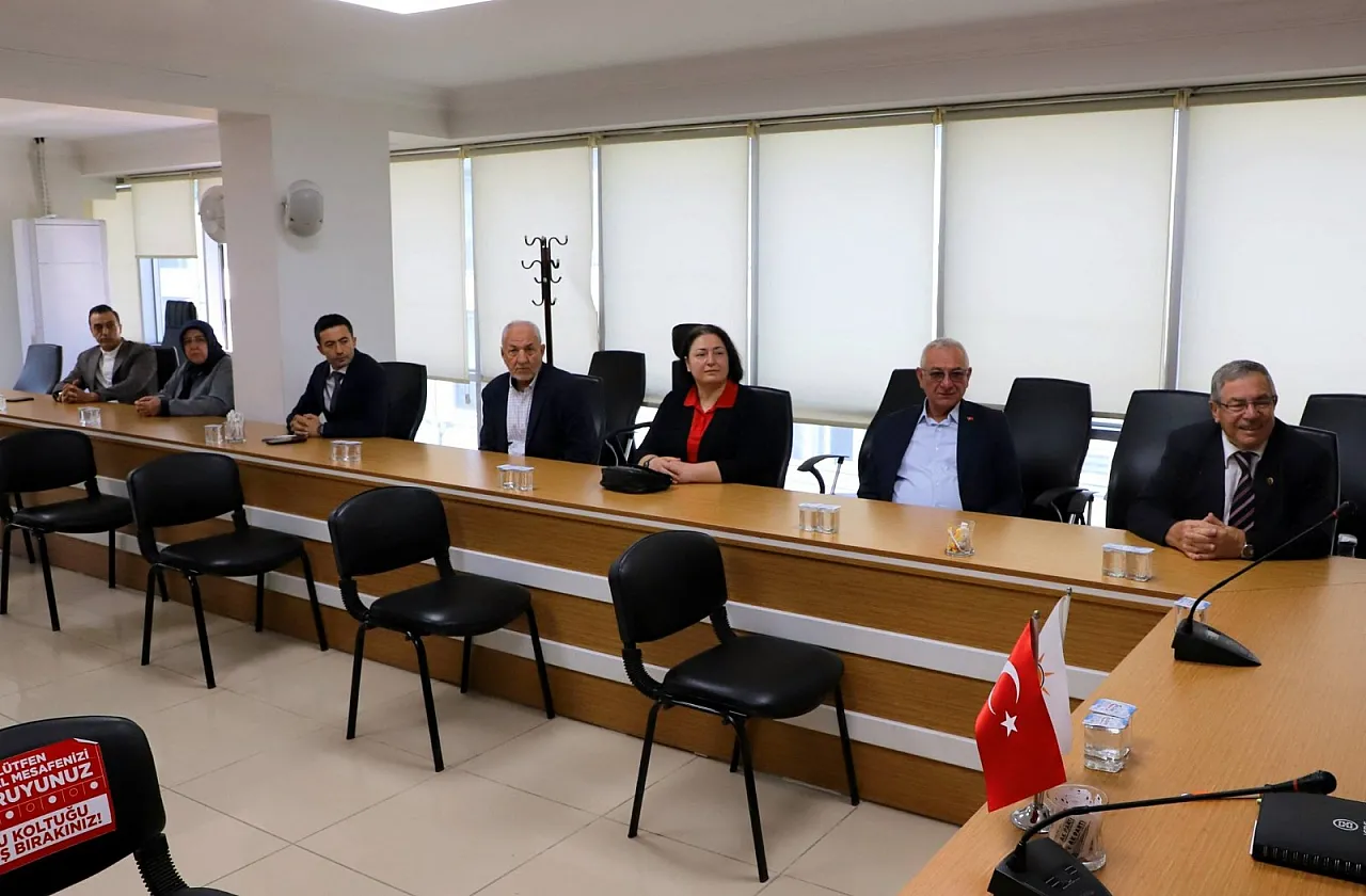 Akp İl Toplantisi 4
