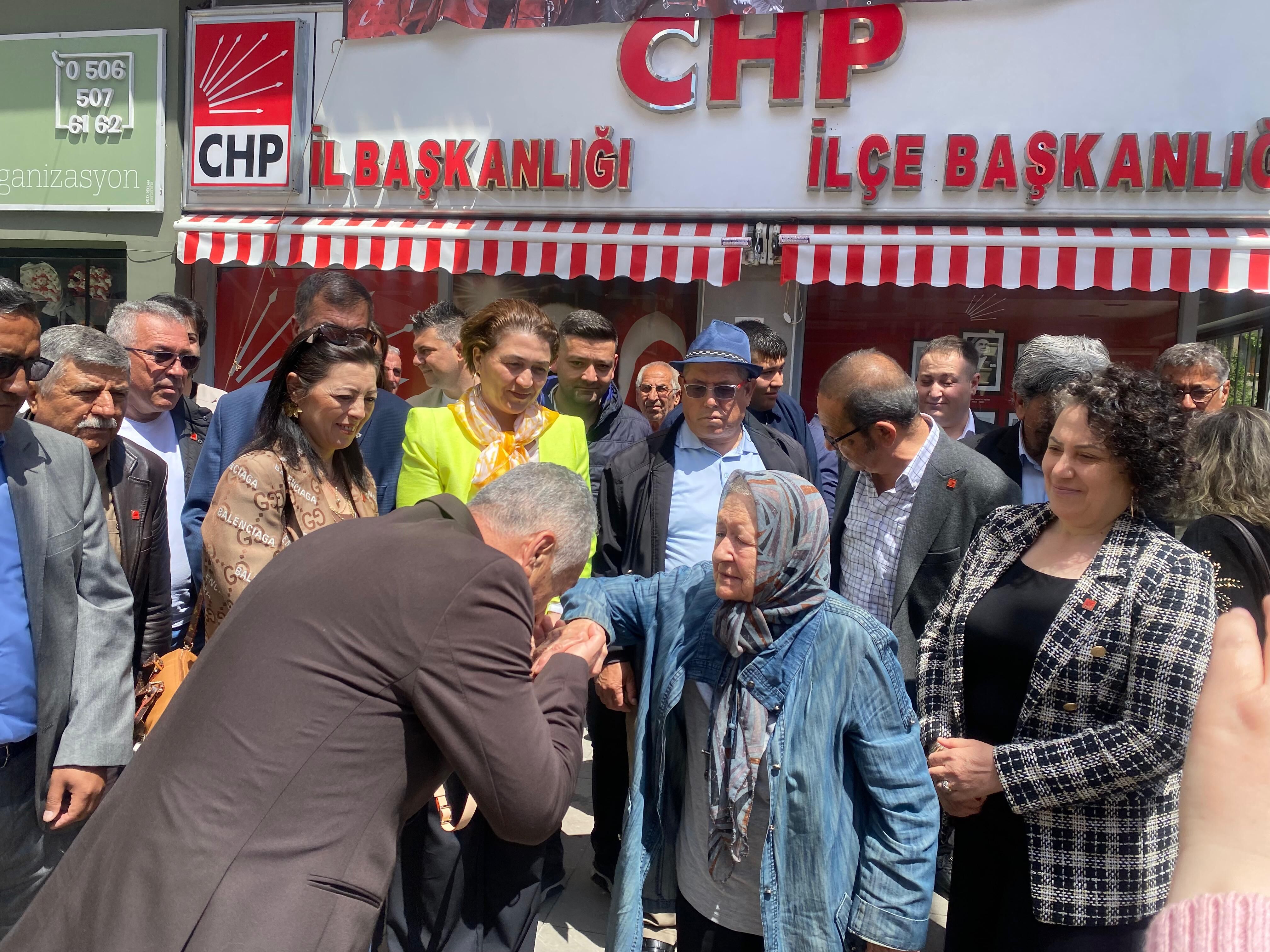 Chp Afyon İl Başkanlığı’nda Bayramlaşma (1)