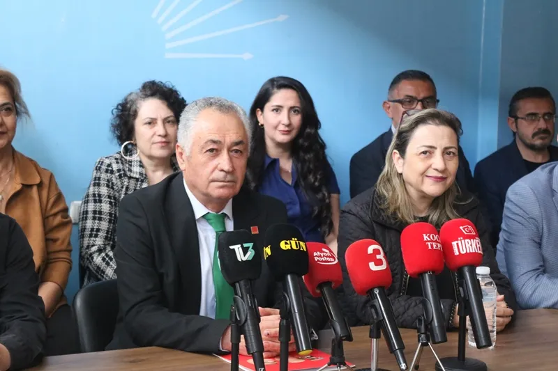 Chp Toplantı 4