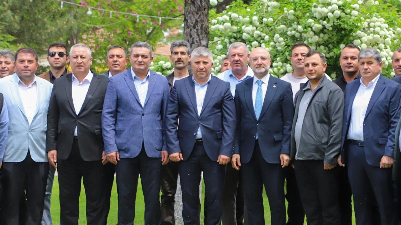 Çobanlar Ak Parti Teşkilatı Bayramın Coşkusunu Birlikte Paylaştı 1