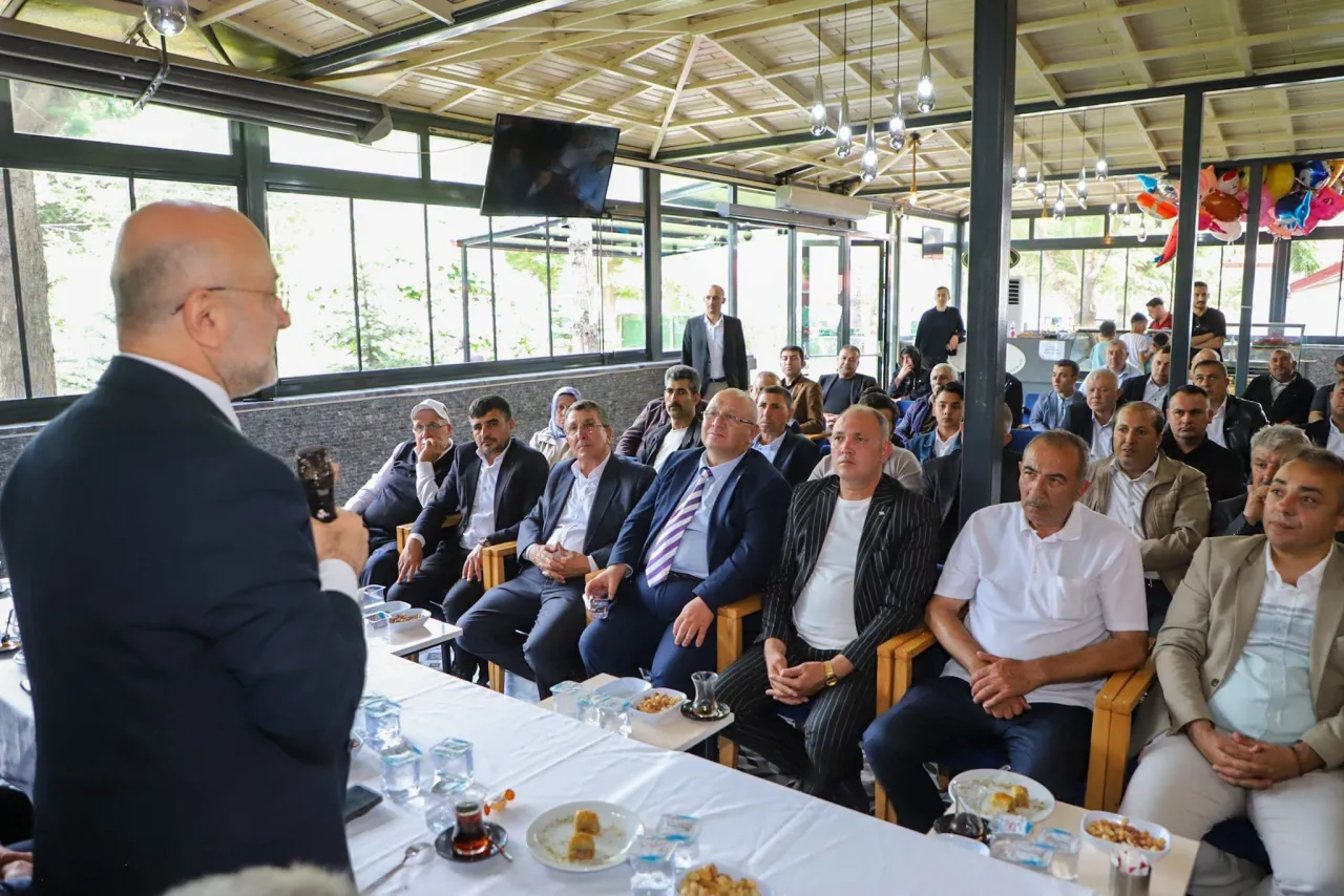 Çobanlar Ak Parti Teşkilatı Bayramın Coşkusunu Birlikte Paylaştı 2