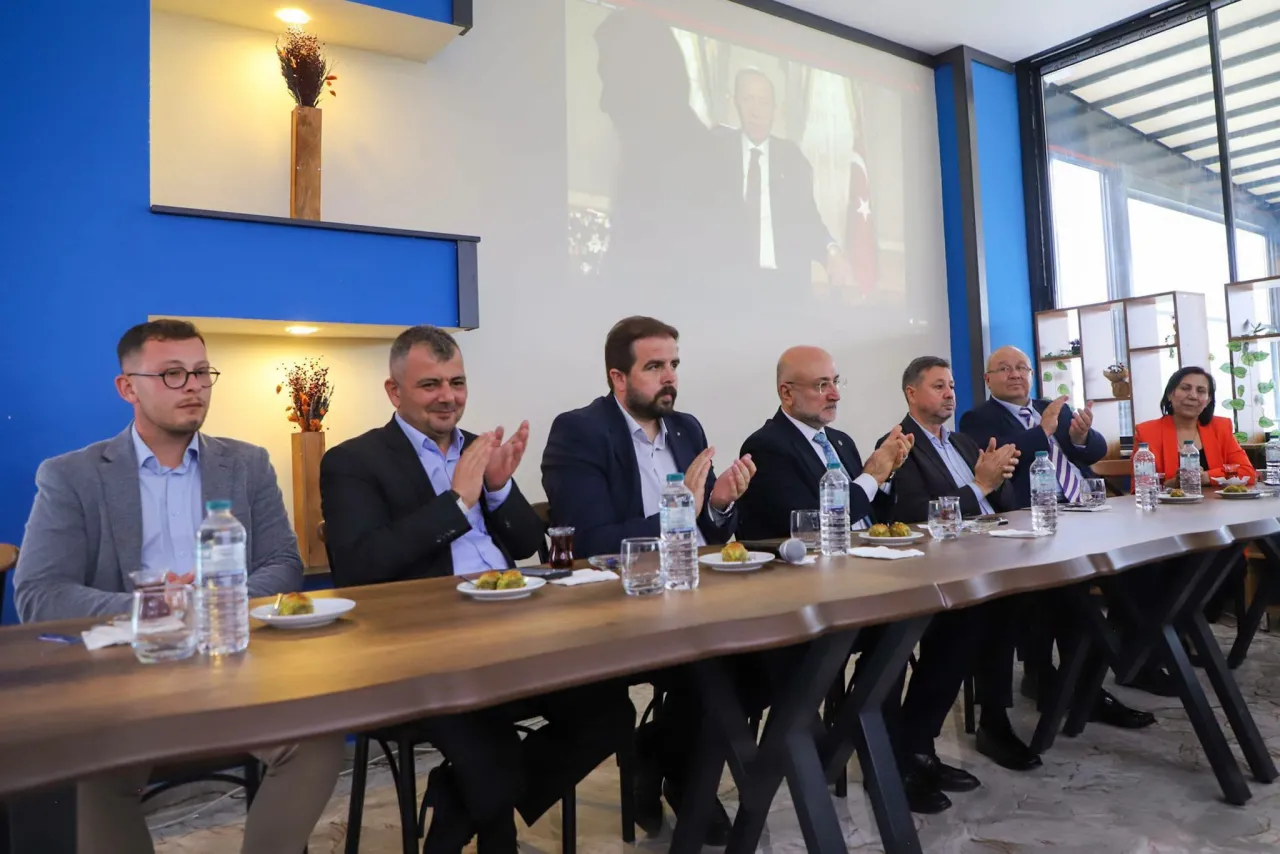 Emirdağ'da Ak Parti Teşkilatından Bayramlaşma Buluşması 4