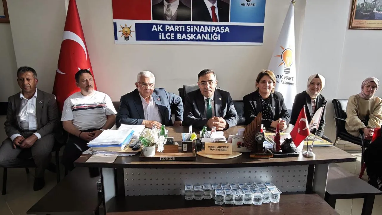 Milletvekili Hasan Arslan’ın Katılımıyla Sinanpaşa Ak Parti’de Bayramlaşma 1