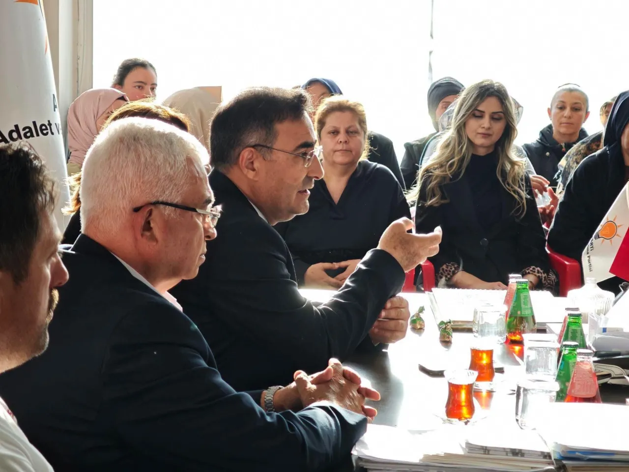 Milletvekili Hasan Arslan’ın Katılımıyla Sinanpaşa Ak Parti’de Bayramlaşma 6