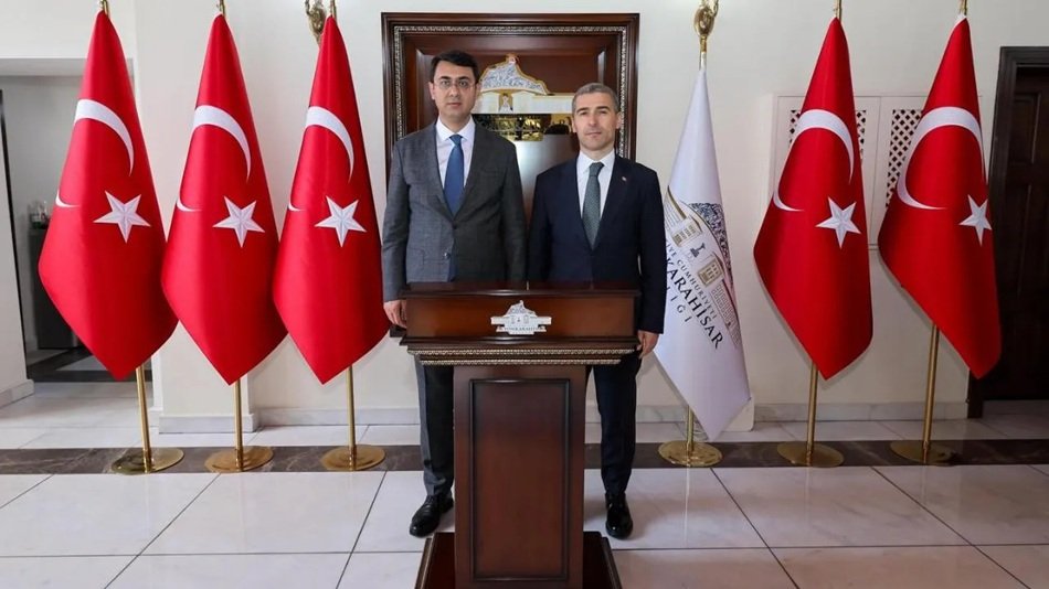 Uşak Ve Afyon Valisi