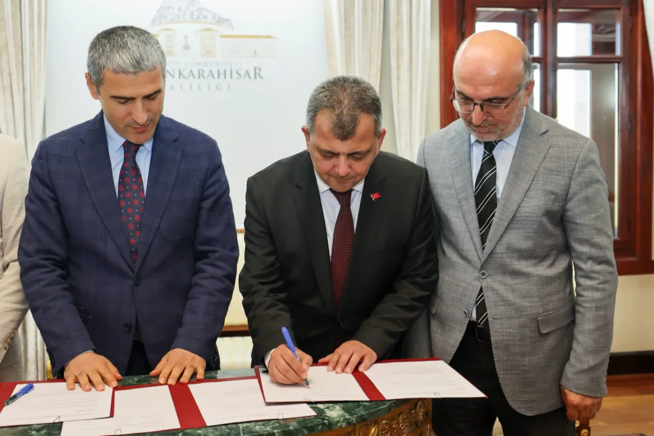 4 6 Yaş Münevver Yanar Kur’an Kursu İçin İmzalar 3