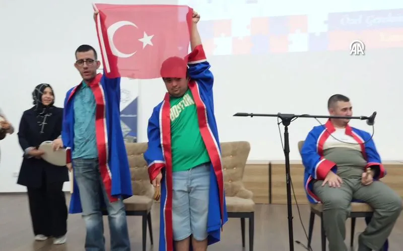 Afsü'de Özel Gençlerin Mezuniyet Heyecanı1