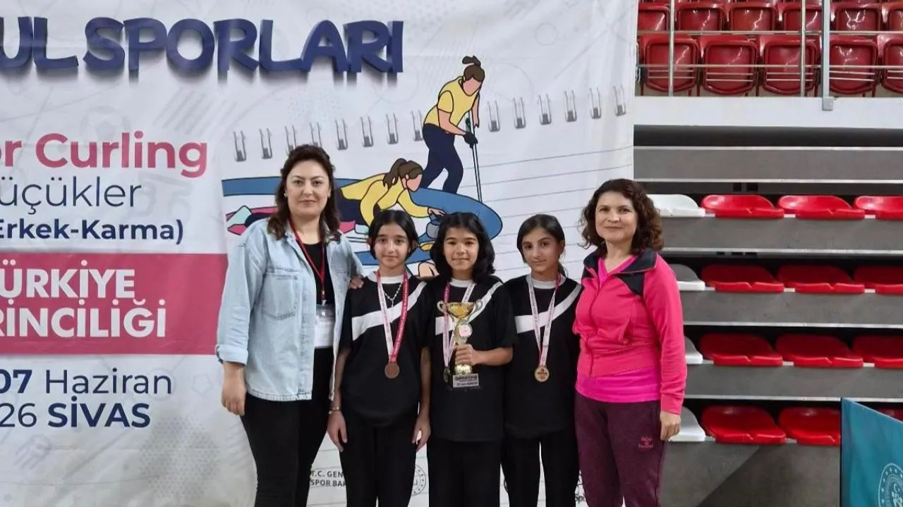 Afyon Floor Curling’de Türkiye Üçüncüsü Oldu 1