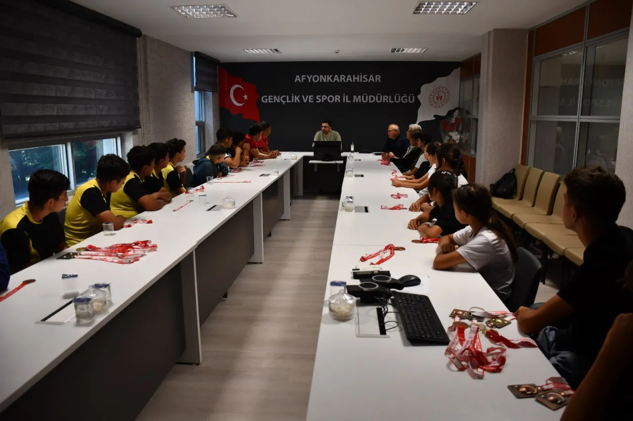 Afyon'a 4 Farklı İlden Madalyalarla Döndüler 3