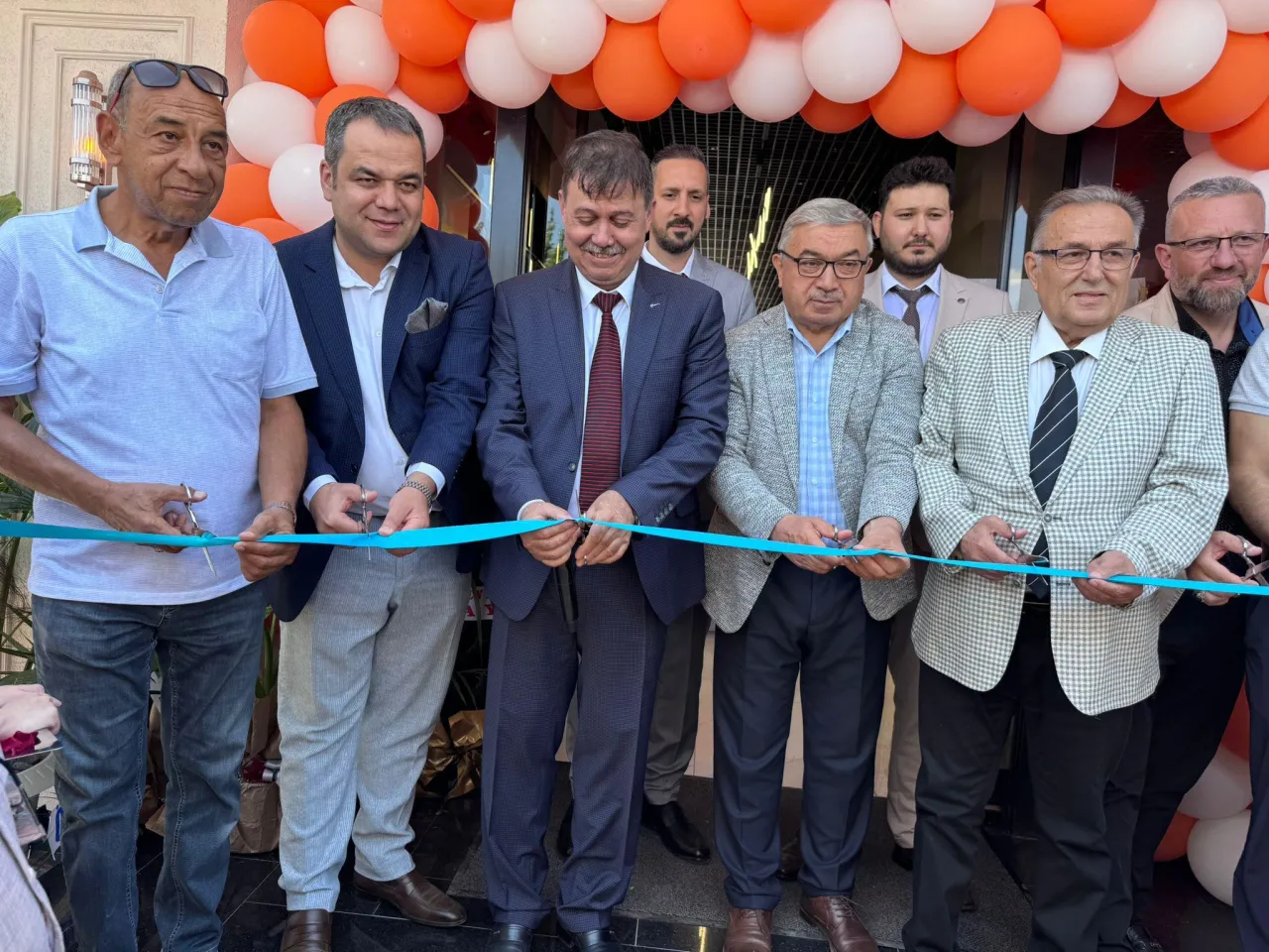 Afyonkarahisarda Akilli Ev Sistemleri Ve Dekorasyonun Yeni Adresi A4 Yapi Market Acildi 3 6A43B4B552135