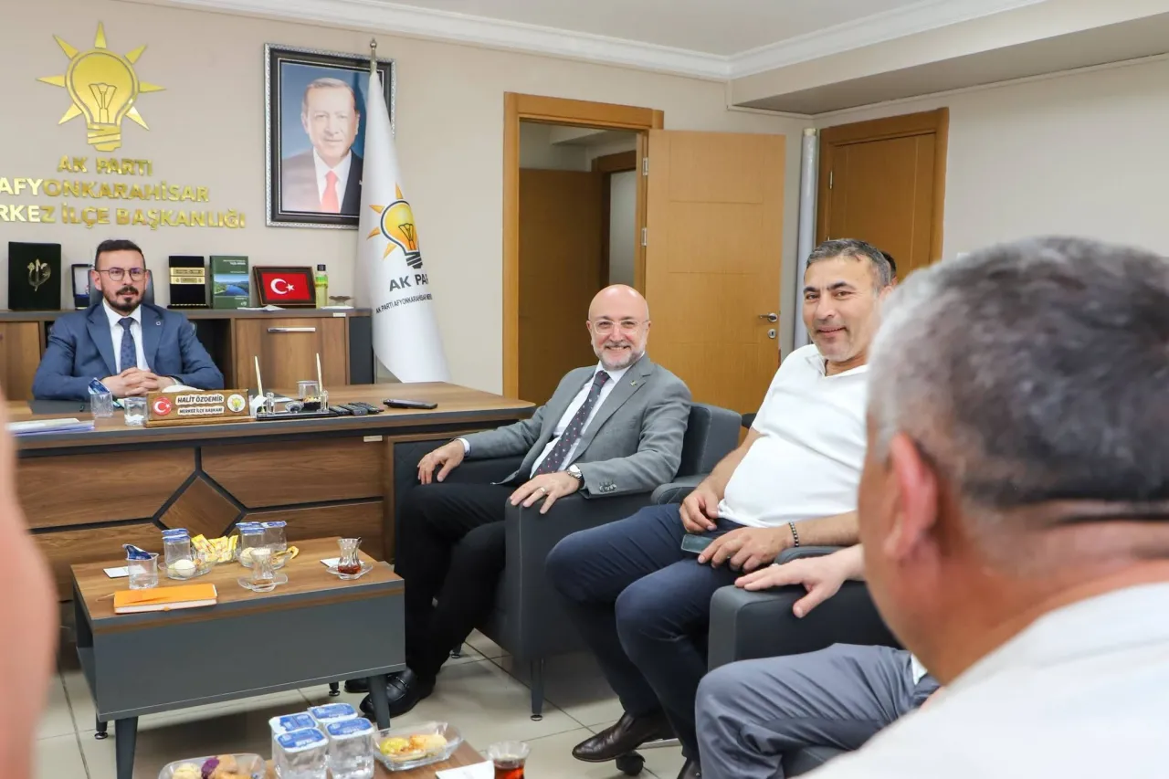 Ak Partide Belde Belediye Baskanlari Toplantisi Gerceklestirildi 3
