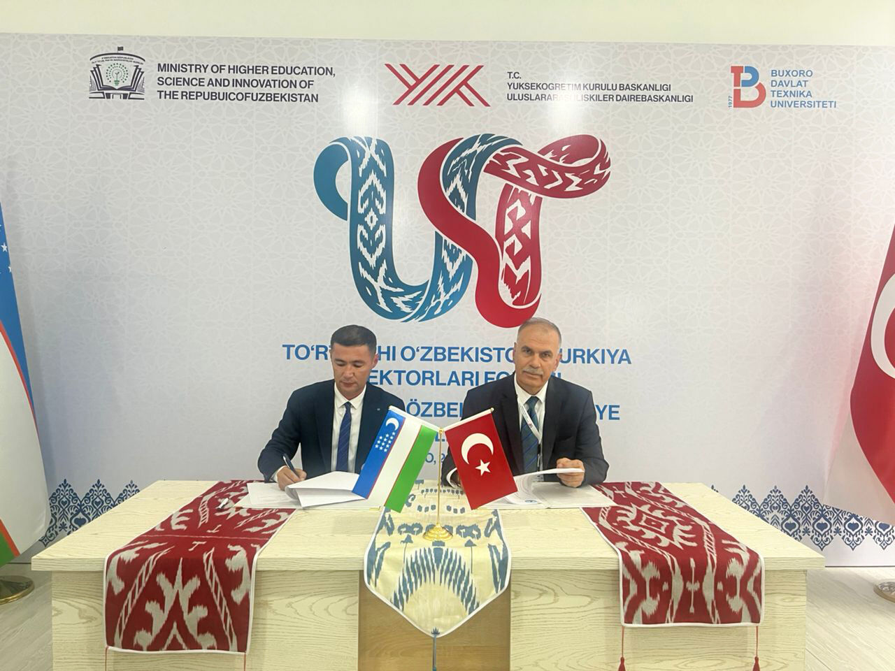 Akü Uluslararası Ağını Büyütüyor 4