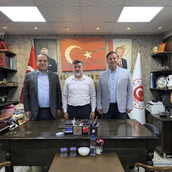 Artuktan Uygura Anlamli Ziyaret 6A4285Db71Afa