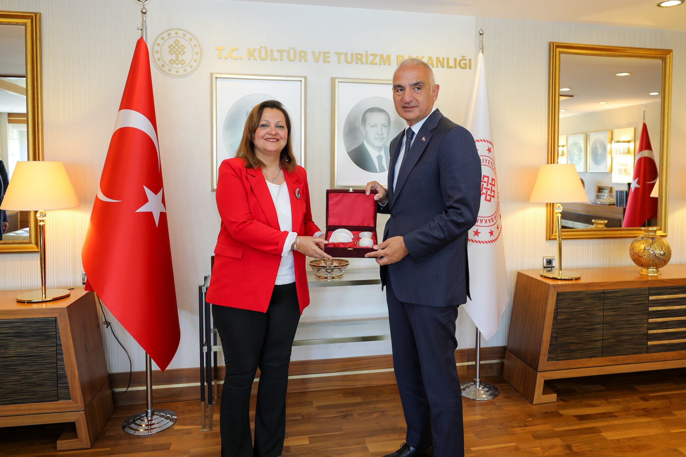 Başkan Köksal Bakan Ersoy'u Makamında Ağırladı (2)