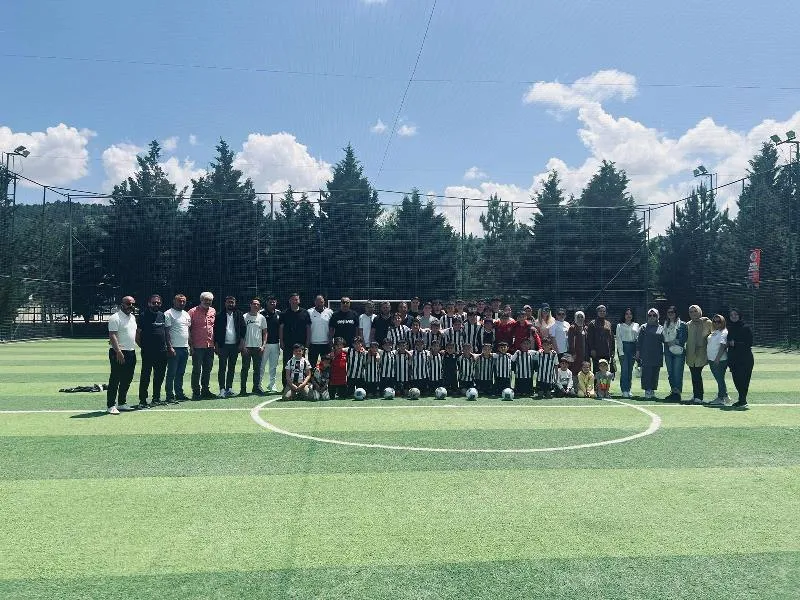 Beşiktaşlı Efsaneler Genç Yeteneklerle Buluştu 4