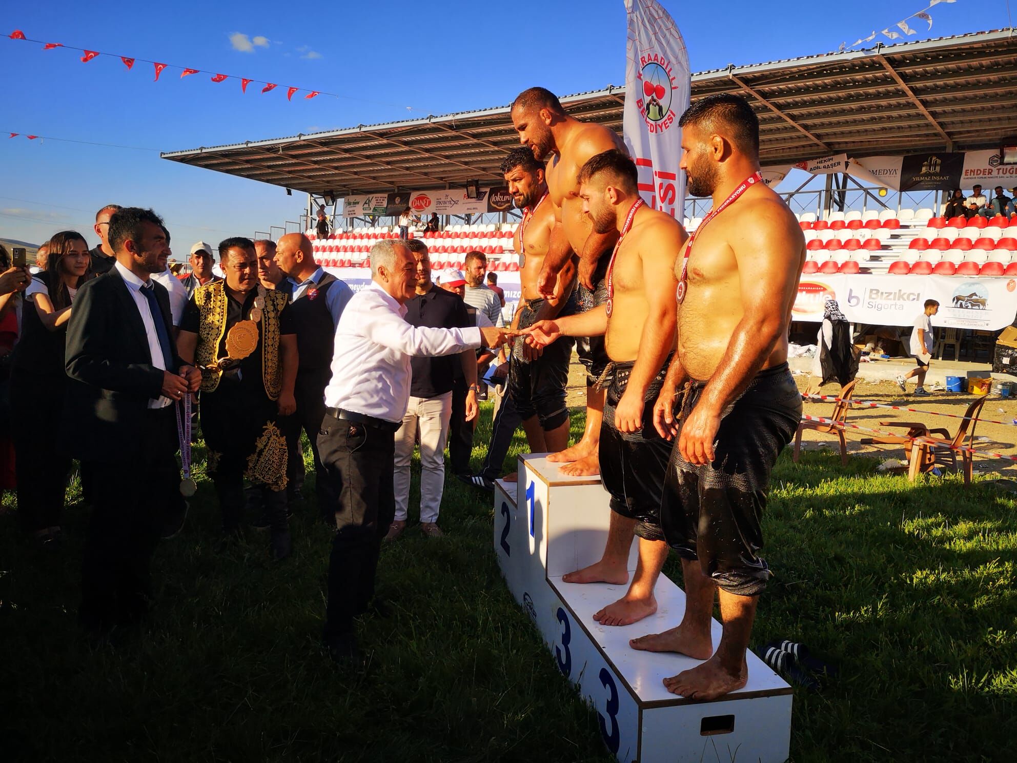 Chp'den 'İl Binası Kapalıydı' Haberlerine Cevap Geldi (9)