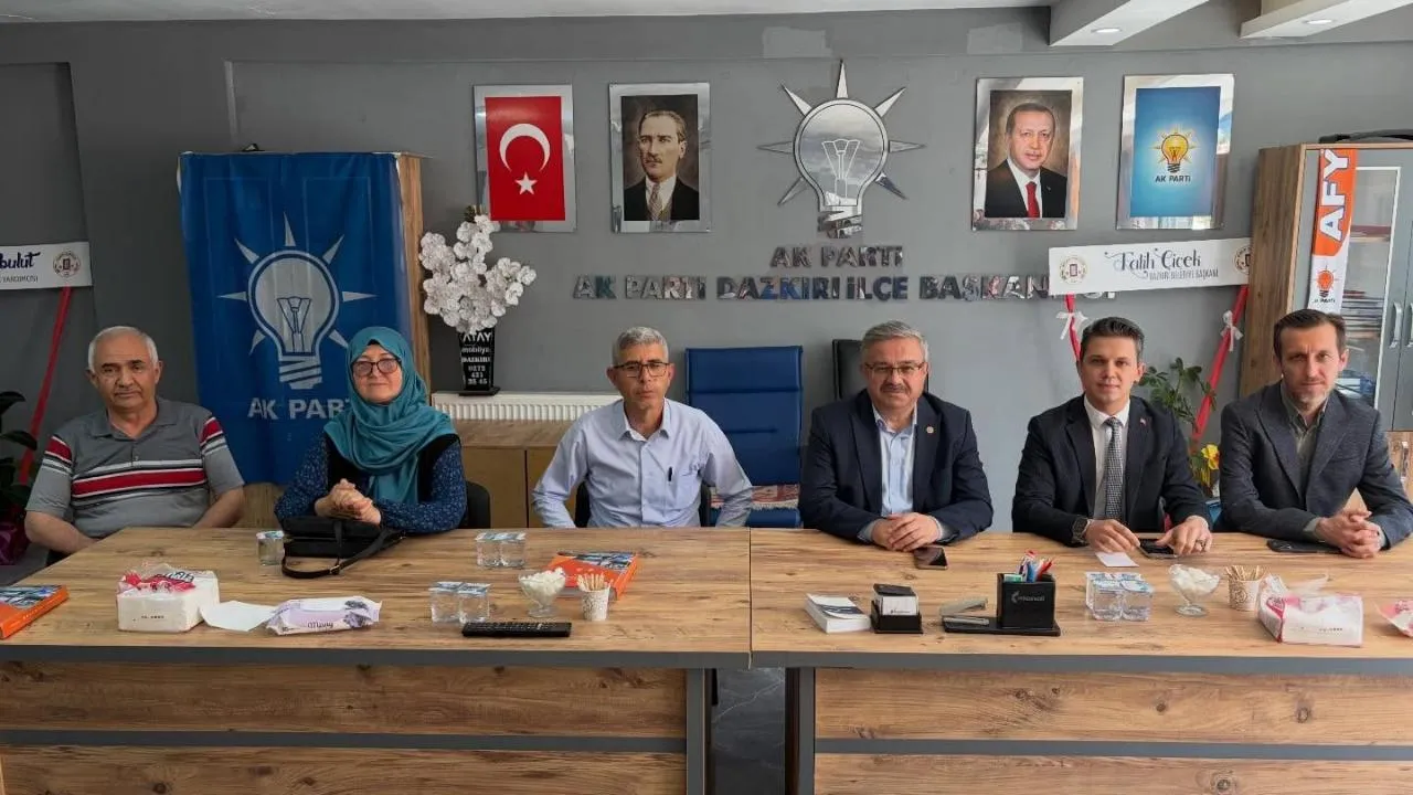 Dazkırı Belediye Başkanı Fatih Çiçek Ve Teşkilat Bir Arada