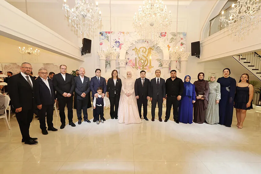 Dervis Aynaci Nisan