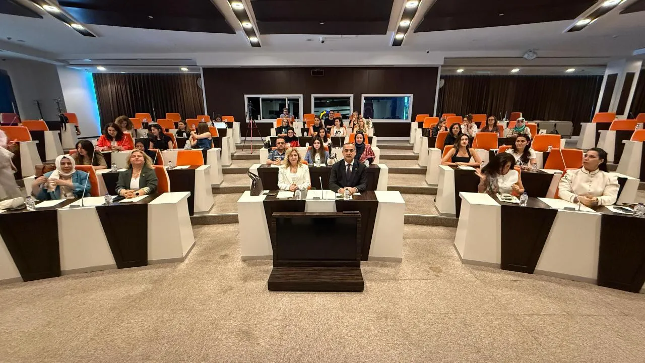 İş Dünyasinda Baba Kiz İli̇şki̇leri̇ (1)-2