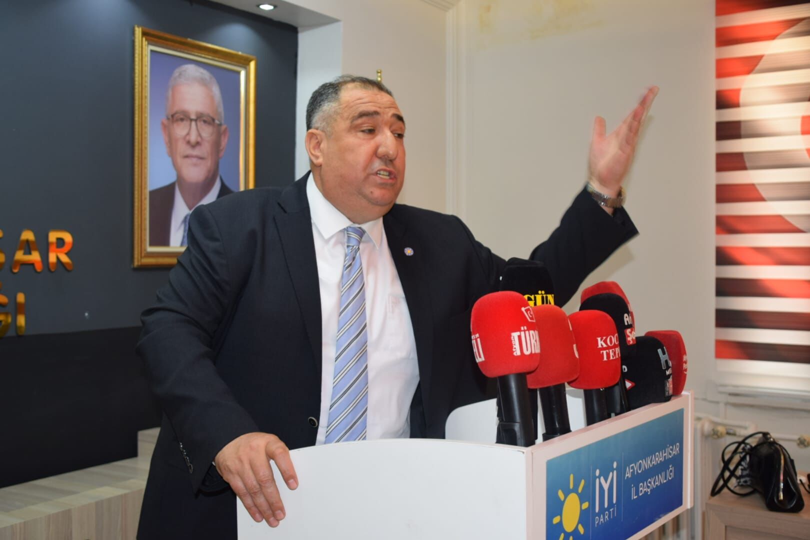 Iyi Parti 2-4