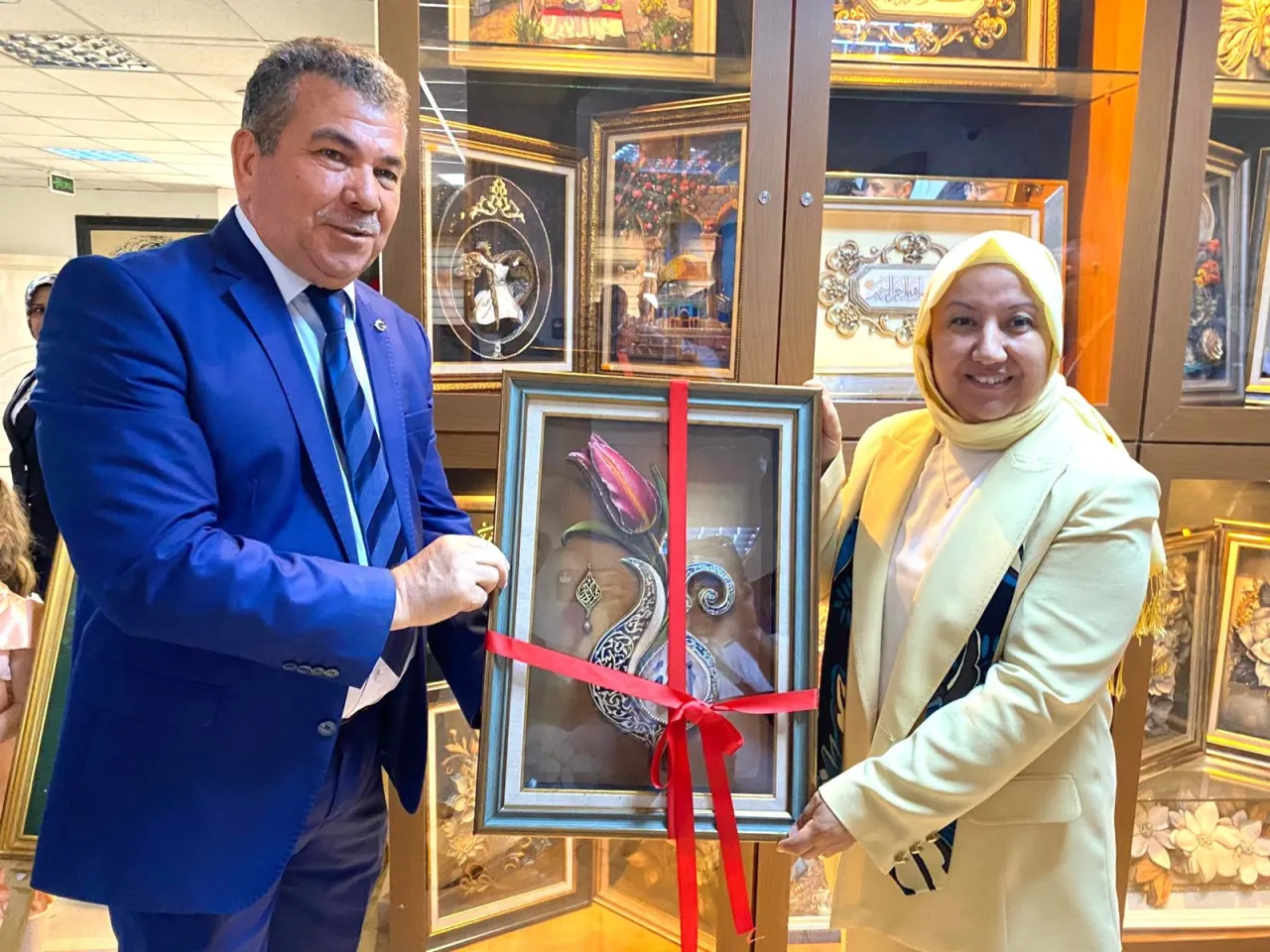 Kaymakam Ve Belediye Başkanı Kurdele Kesti 5
