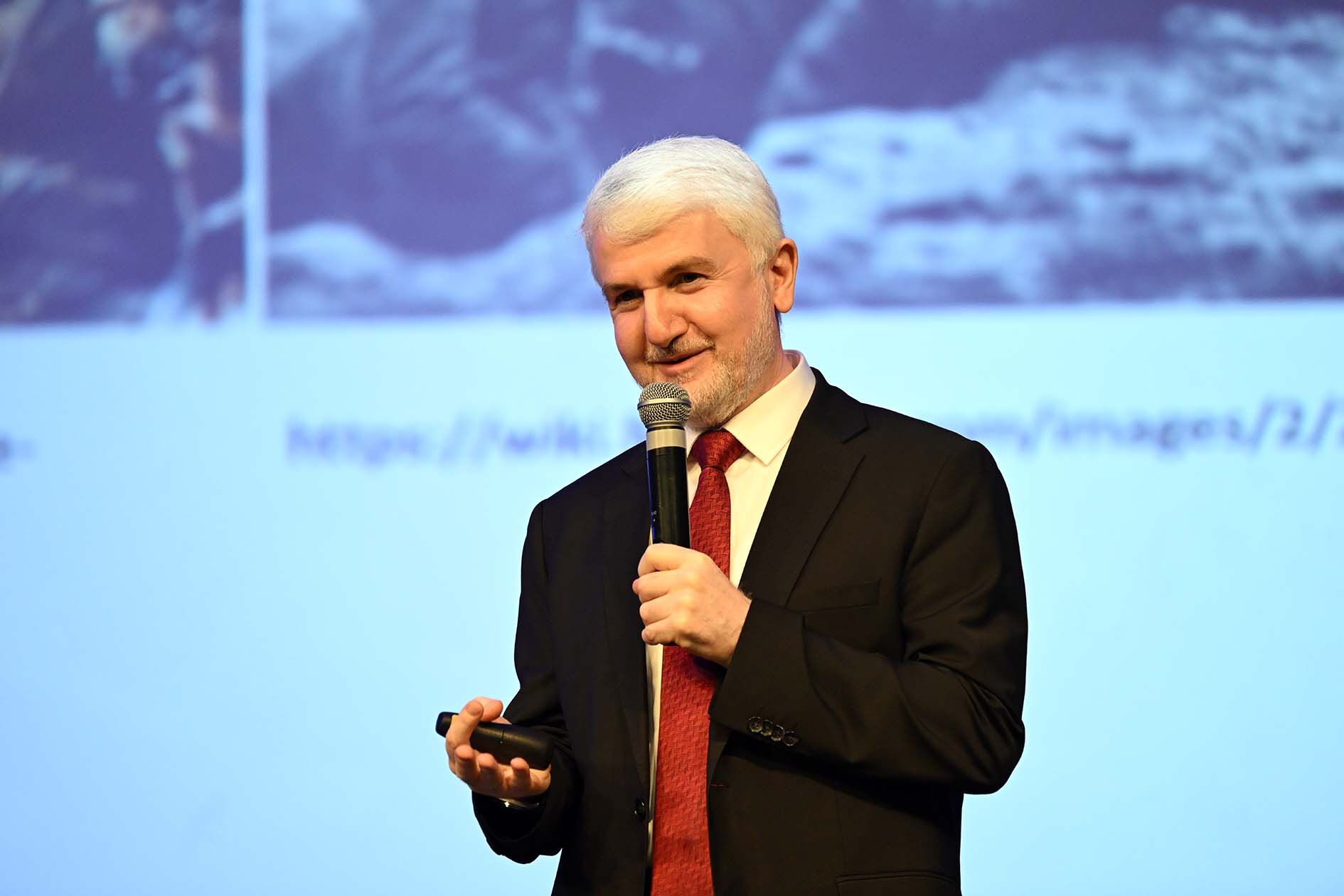 Mehmet Faruk Aksit