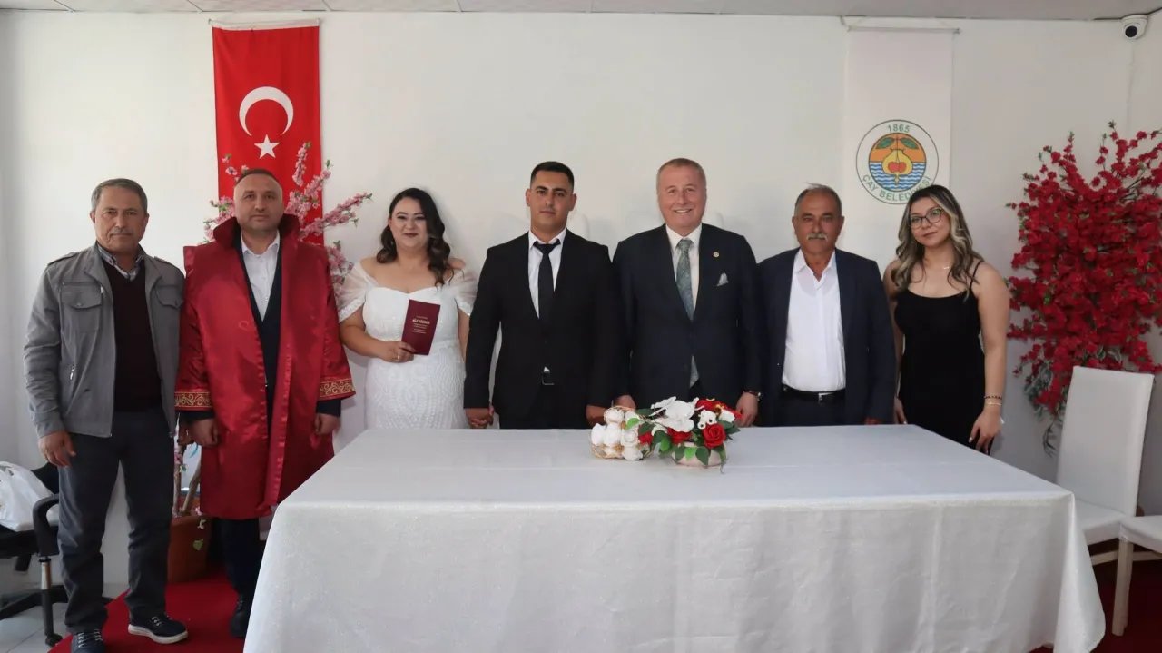 Milletvekili Olgun Genç Çiftin Şahidi Oldu 2