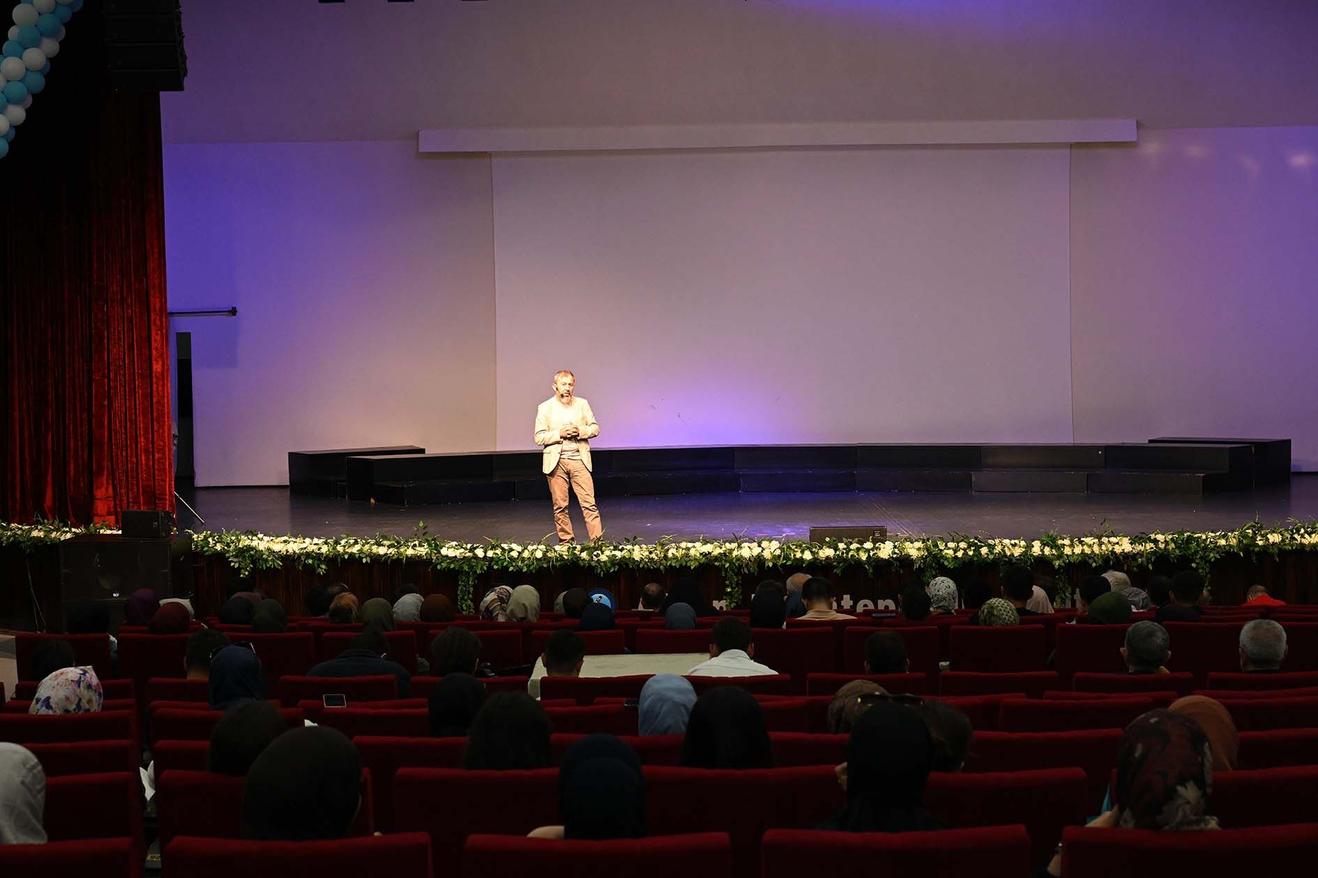 Prof. Dr. Ahmet Dağ Akü’de Konuştu 3