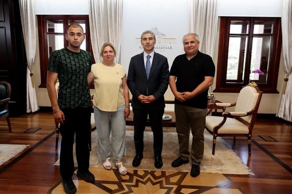 Şahan Çi̇fti̇nden Vali̇ Aktaş’a Zi̇yaret2