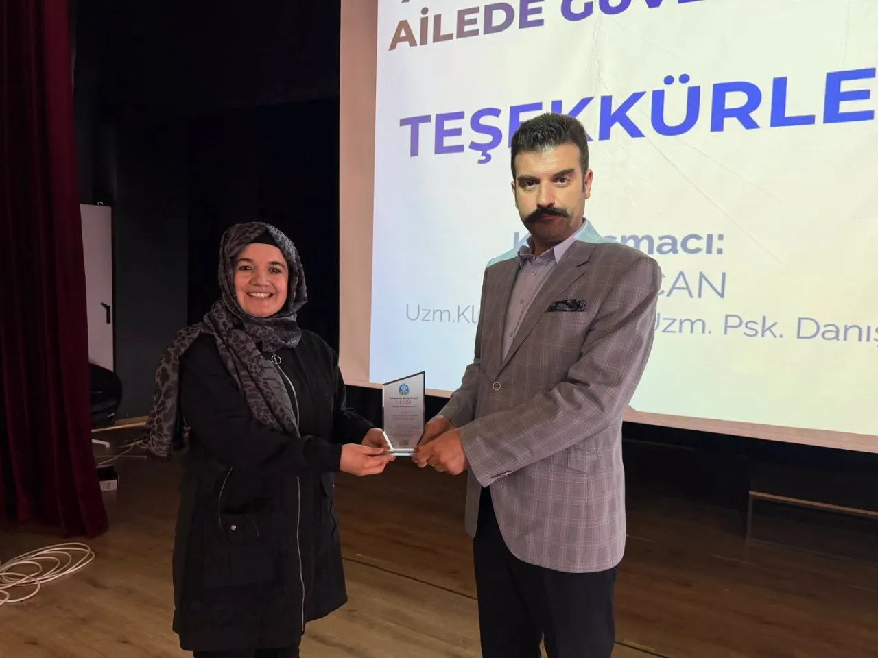 Sandıklı'da Protokol Ve Vatandaşlar Aile İçi İletişim İçin Bir Araya Geldi 4