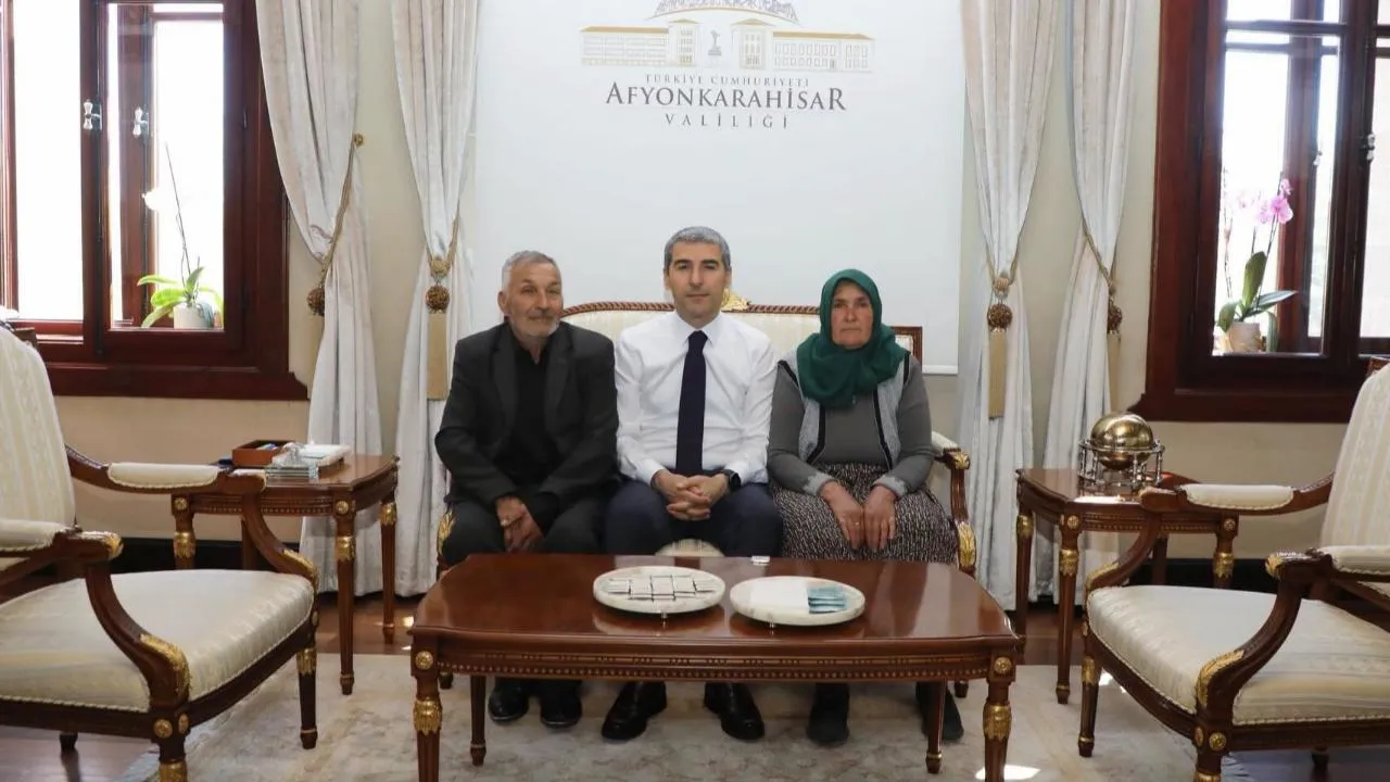 Şehit Ailesinden Afyon Valiliği’ne Ziyaret 1