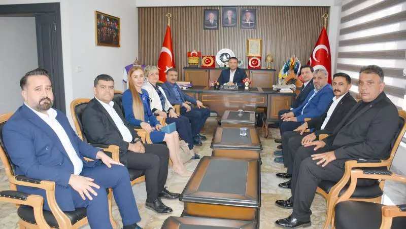 Sendika Kurmayları Mhp'de Buluştu 1