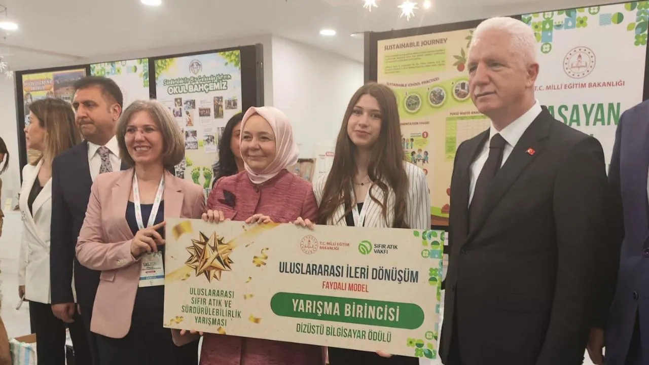 Tekstil Atıklarını Biyoplastiğe Dönüştürdü 1