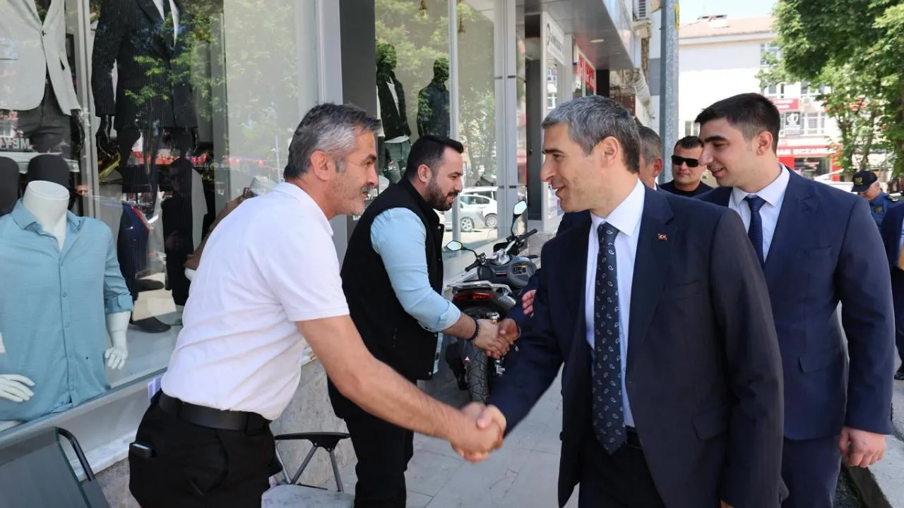 Vali Aktaş Dinar’da Sahaya İndi 1