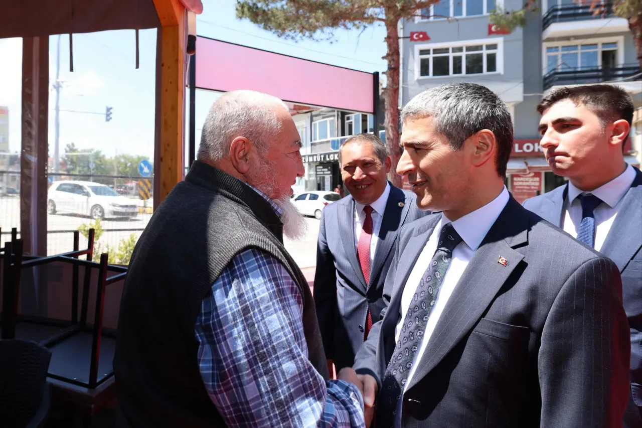 Vali Aktaş Dinar’da Sahaya İndi 3