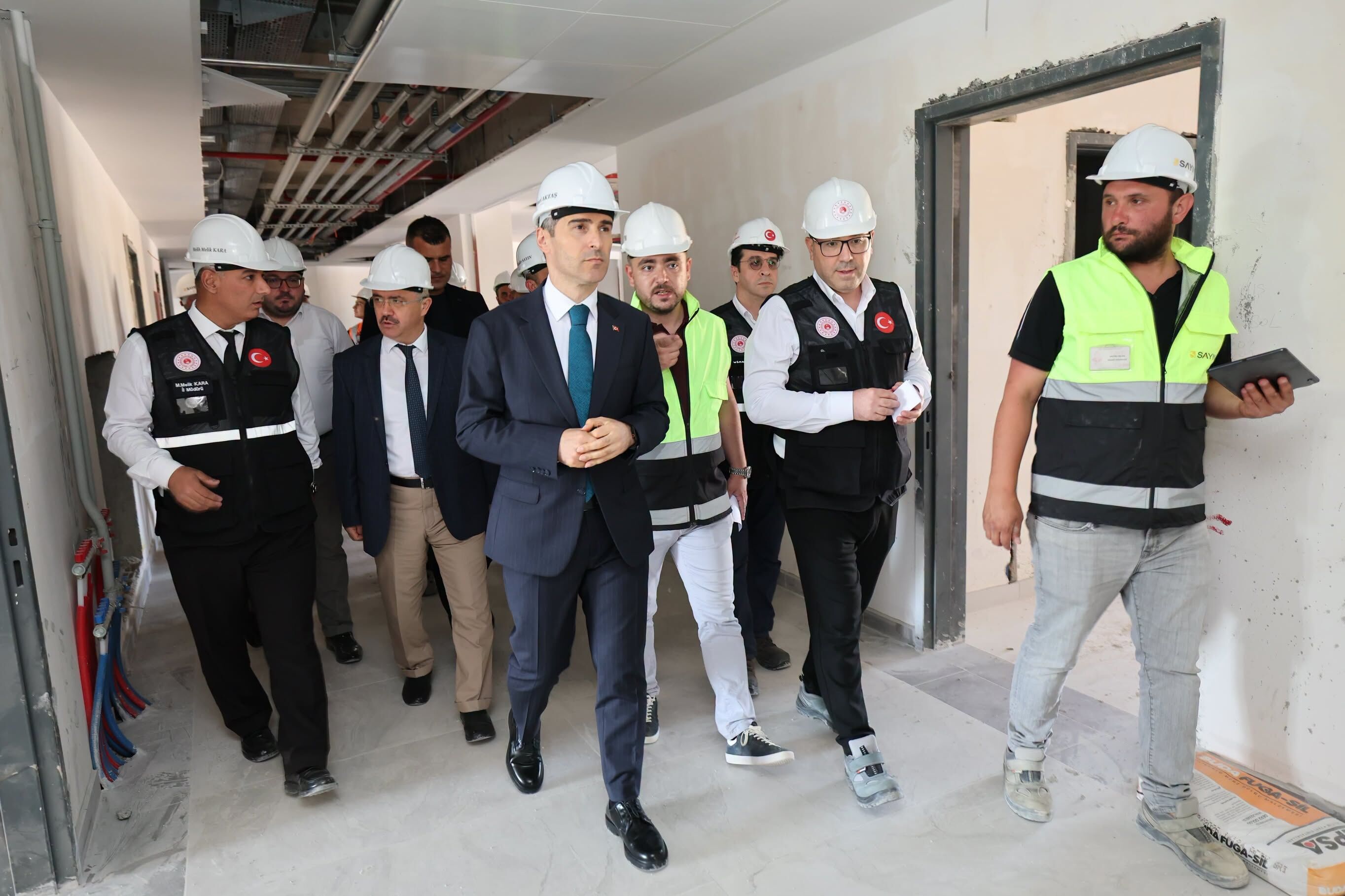 Vali Aktaş Huzurevi İnşaatında İncelemelerde Bulundu