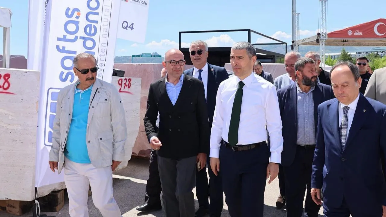 Vali Aktaş Mermer Fuarı Alanını İnceledi 1