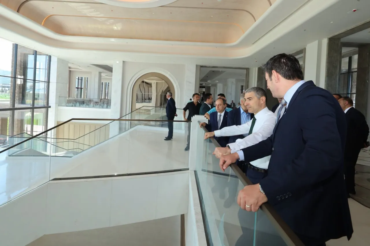 Vali Aktaş Mermer Fuarı Alanını İnceledi 3
