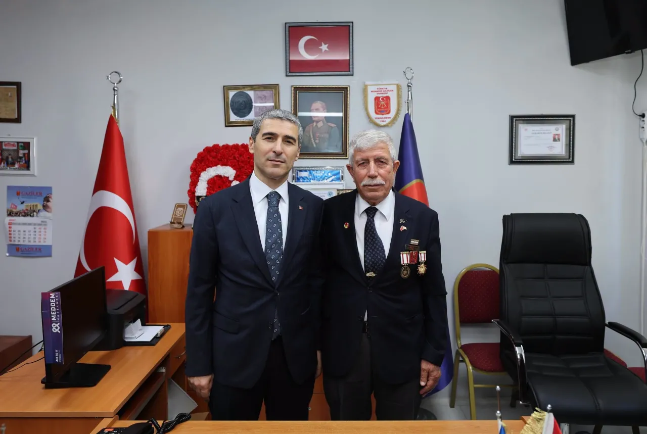 Vali Aktaş Şehit Yakınlarını Ziyaret Etti 4