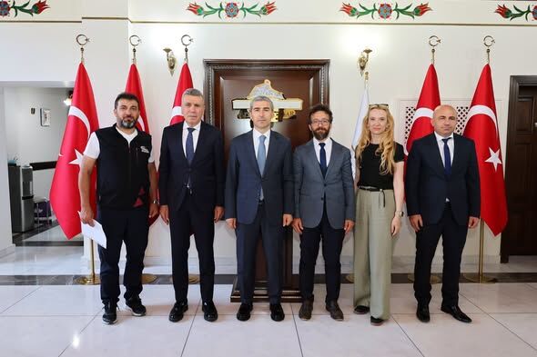 Vali̇ Aktaş'a Makaminda Nezaket Zi̇yaretleri̇